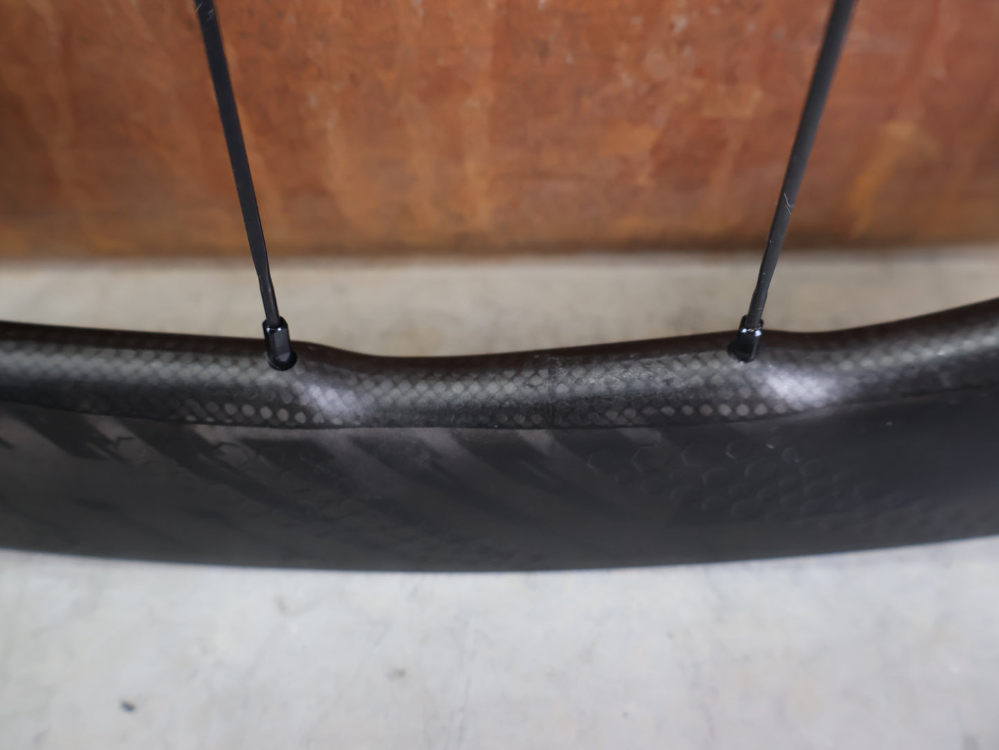 ZIPP 353 NSW / CARBON LAUFRADSATZ / TUBELESS / CENTERLOCK / SRAM XDR / 1371 G