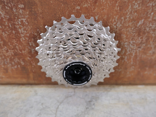 SHIMANO ULTEGRA CS-R8100 / 12-FACH RENNRAD KASSETTE / 11-30 Z