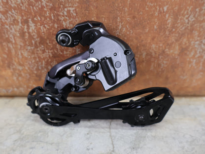 SHIMANO ULTEGRA DI2 R8170 / ELEKTRONISCHE SCHALTGRUPPE / 2X12-FACH / DISC