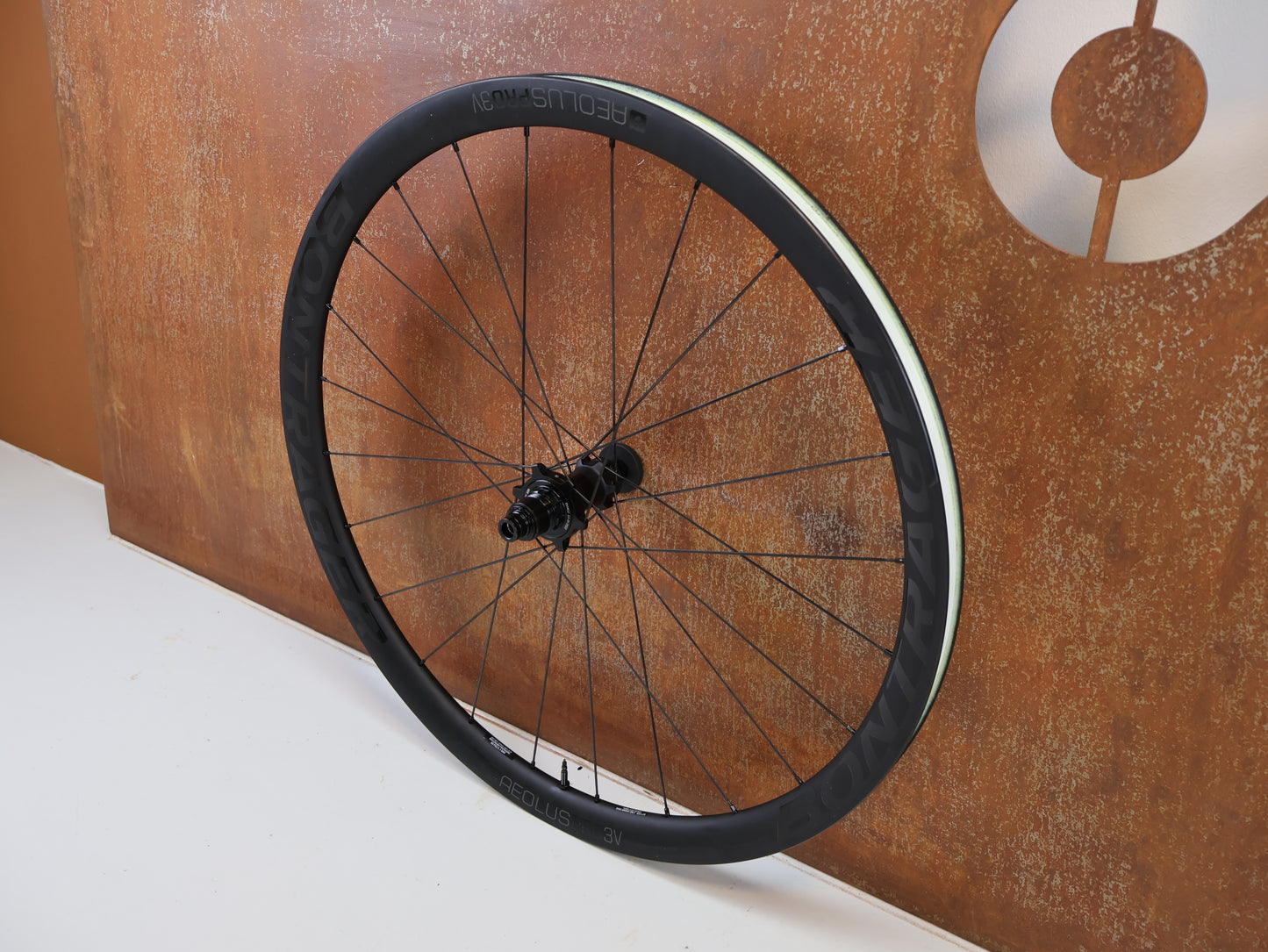 BONTRAGER AEOLUS PRO 3V CARBON LAUFRADSATZ XDR 25MM 1575G