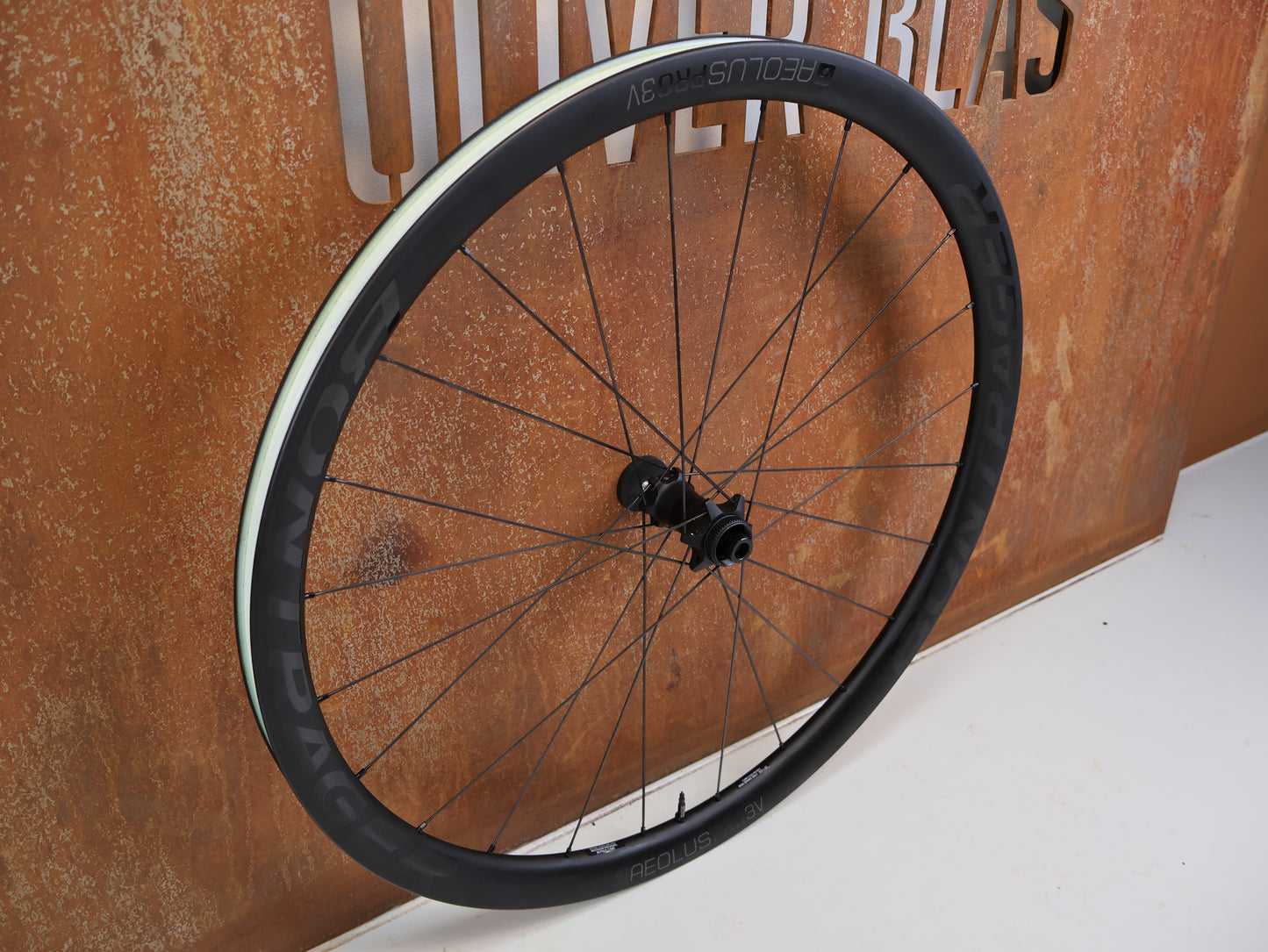 BONTRAGER AEOLUS PRO 3V CARBON LAUFRADSATZ XDR 25MM 1575G