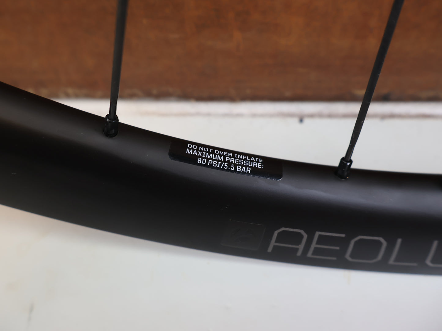 BONTRAGER AEOLUS PRO 3V CARBON LAUFRADSATZ XDR 25MM 1575G