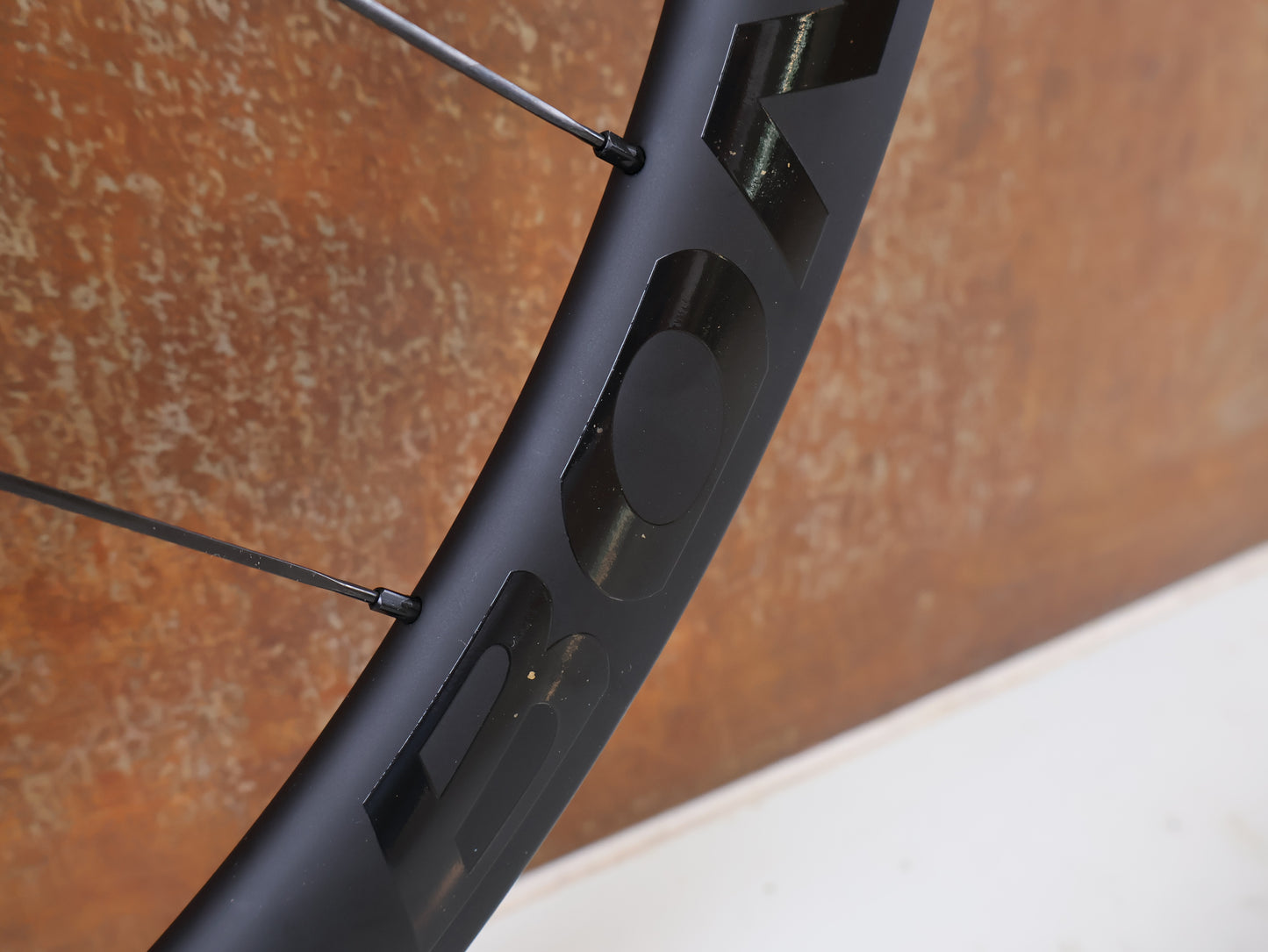 BONTRAGER AEOLUS PRO 3V CARBON LAUFRADSATZ XDR 25MM 1575G