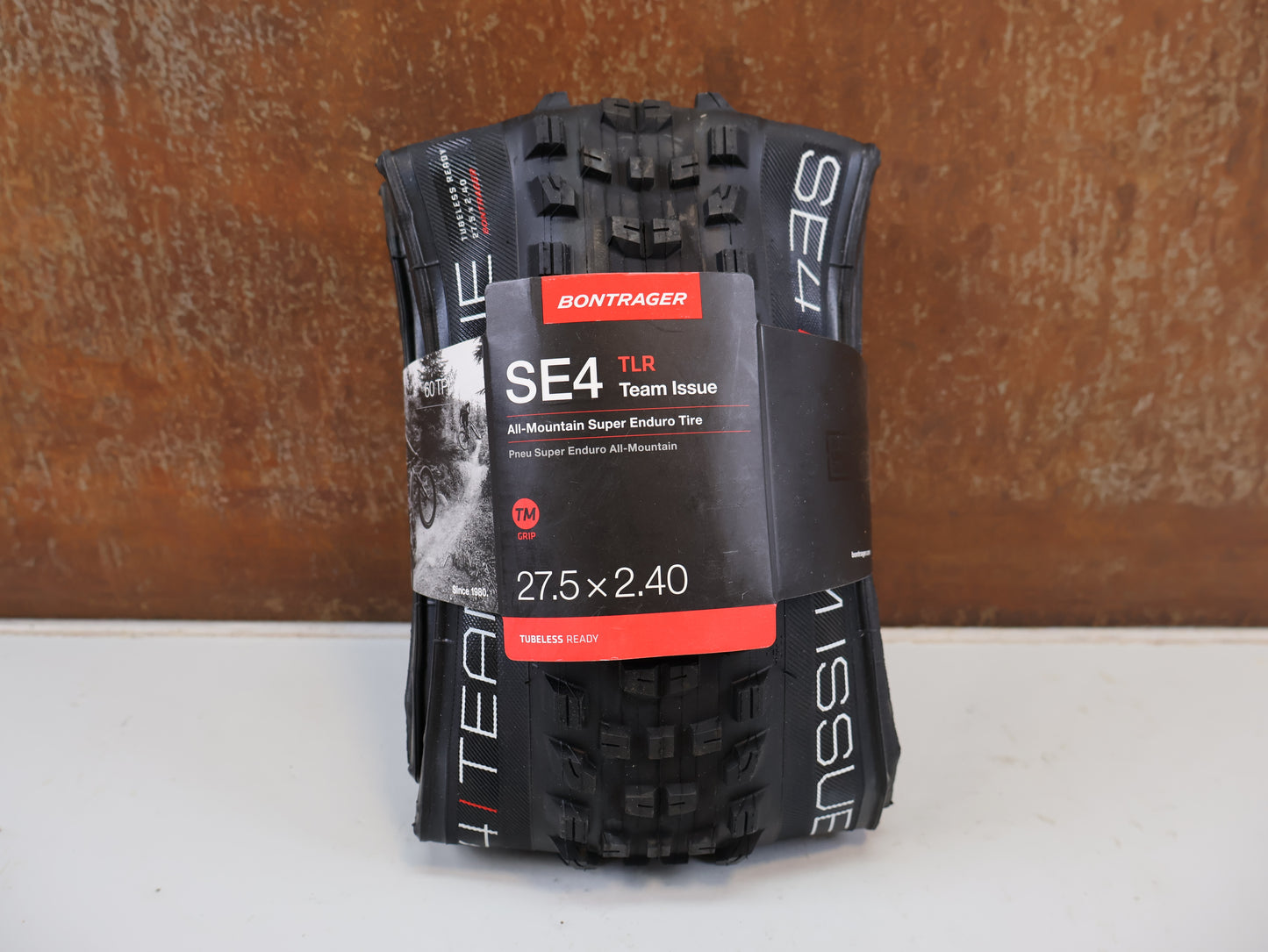 BONTRAGER SE4 TEAM ISSUE TLR MTB-REIFEN 27.5X2.4 SCHWARZ 845G
