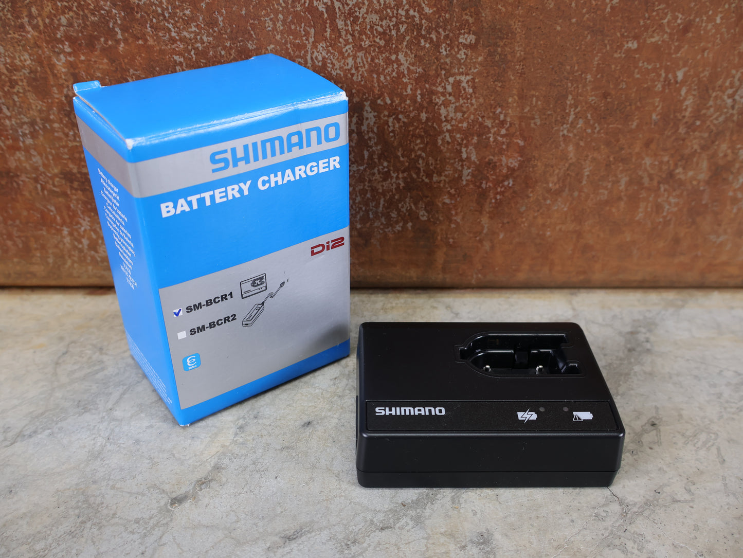 SHIMANO SM-BCR1 / DI2 LADEGERÄT / EXTERNER AKKU / SM-BCR1