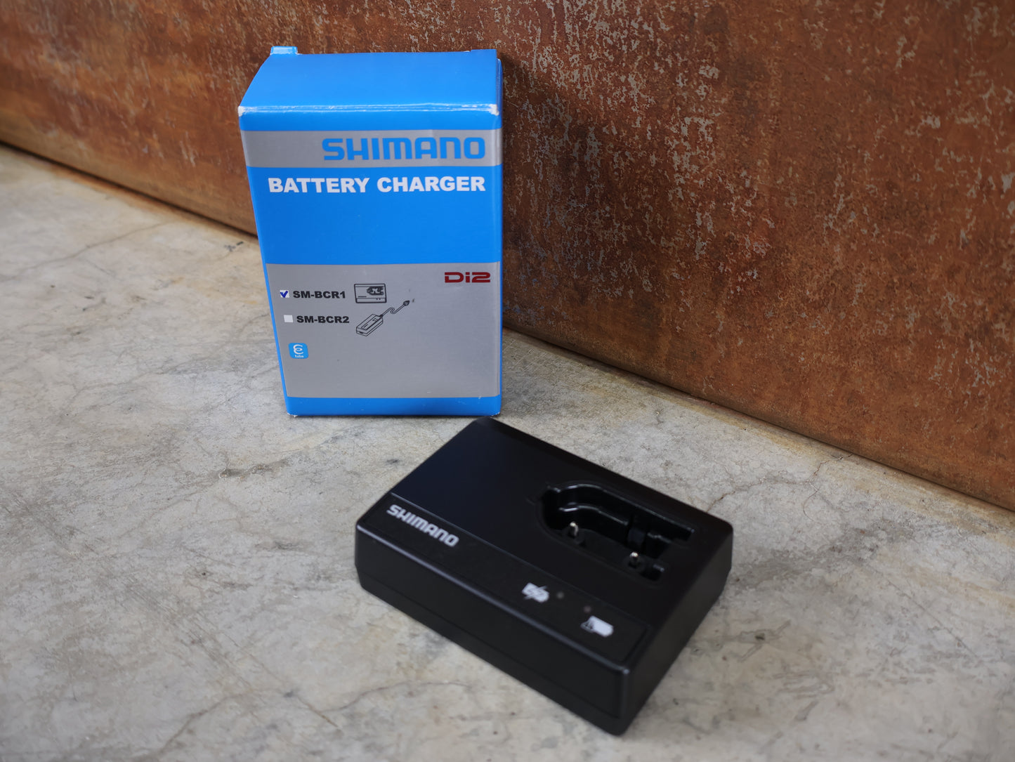 SHIMANO SM-BCR1 / DI2 LADEGERÄT / EXTERNER AKKU / SM-BCR1