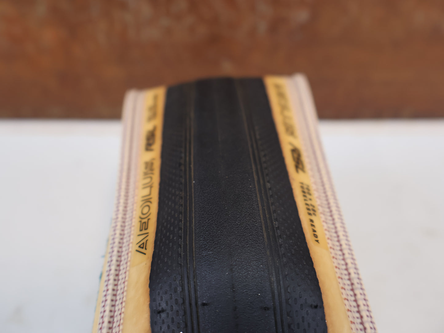 BONTRAGER AEOLUS RSL TLR RENNRADREIFEN 700X28 / TAN WALL