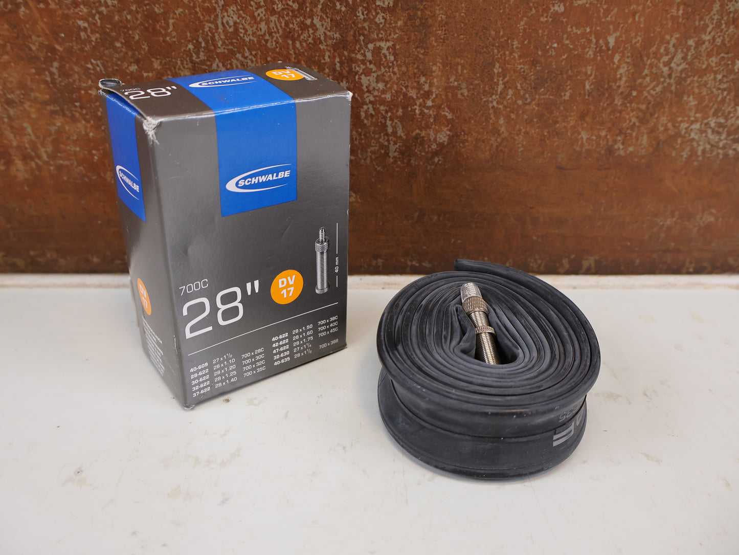 SCHWALBE Nr. 17 SCHLAUCH 28 ZOLL DUNLOP BLITZVENTIL 40MM 150G