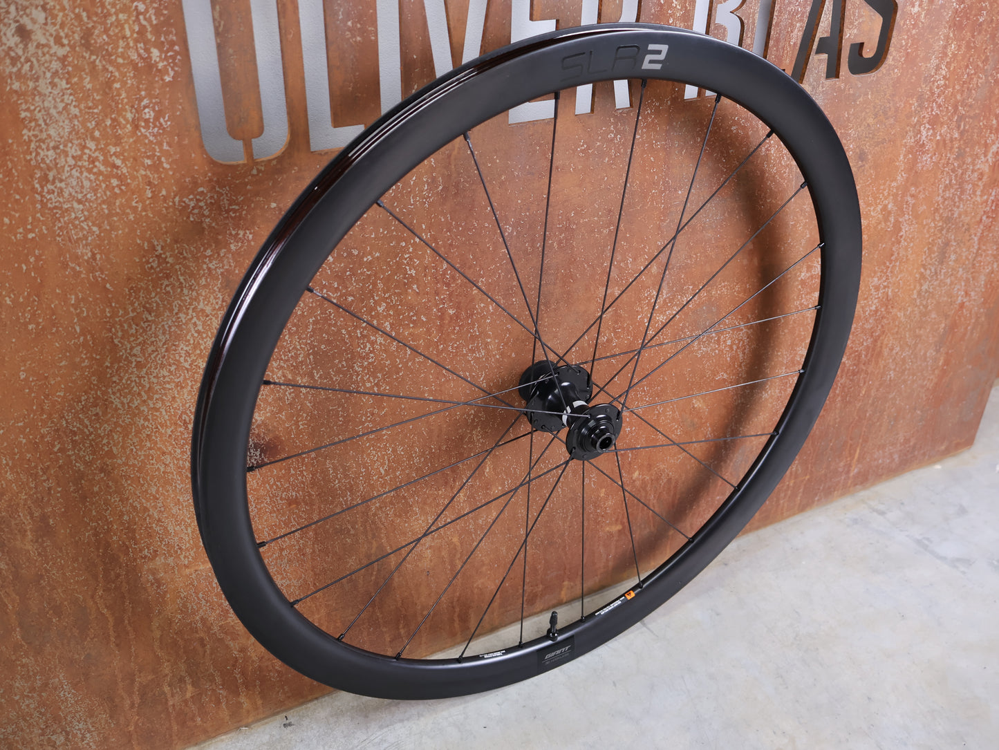 GIANT SLR 2 36 DISC / CARBON TUBELESS LAUFRADSATZ / HOOKLESS / SHIMANO HG / 1618 G