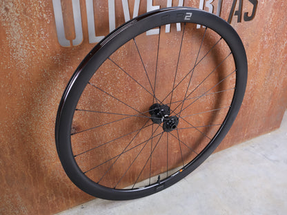 GIANT SLR 2 36 DISC / CARBON TUBELESS LAUFRADSATZ / HOOKLESS / SHIMANO HG / 1618 G