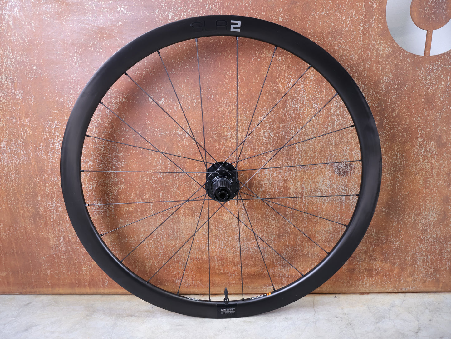 GIANT SLR 2 36 DISC / CARBON TUBELESS LAUFRADSATZ / HOOKLESS / SHIMANO HG / 1618 G