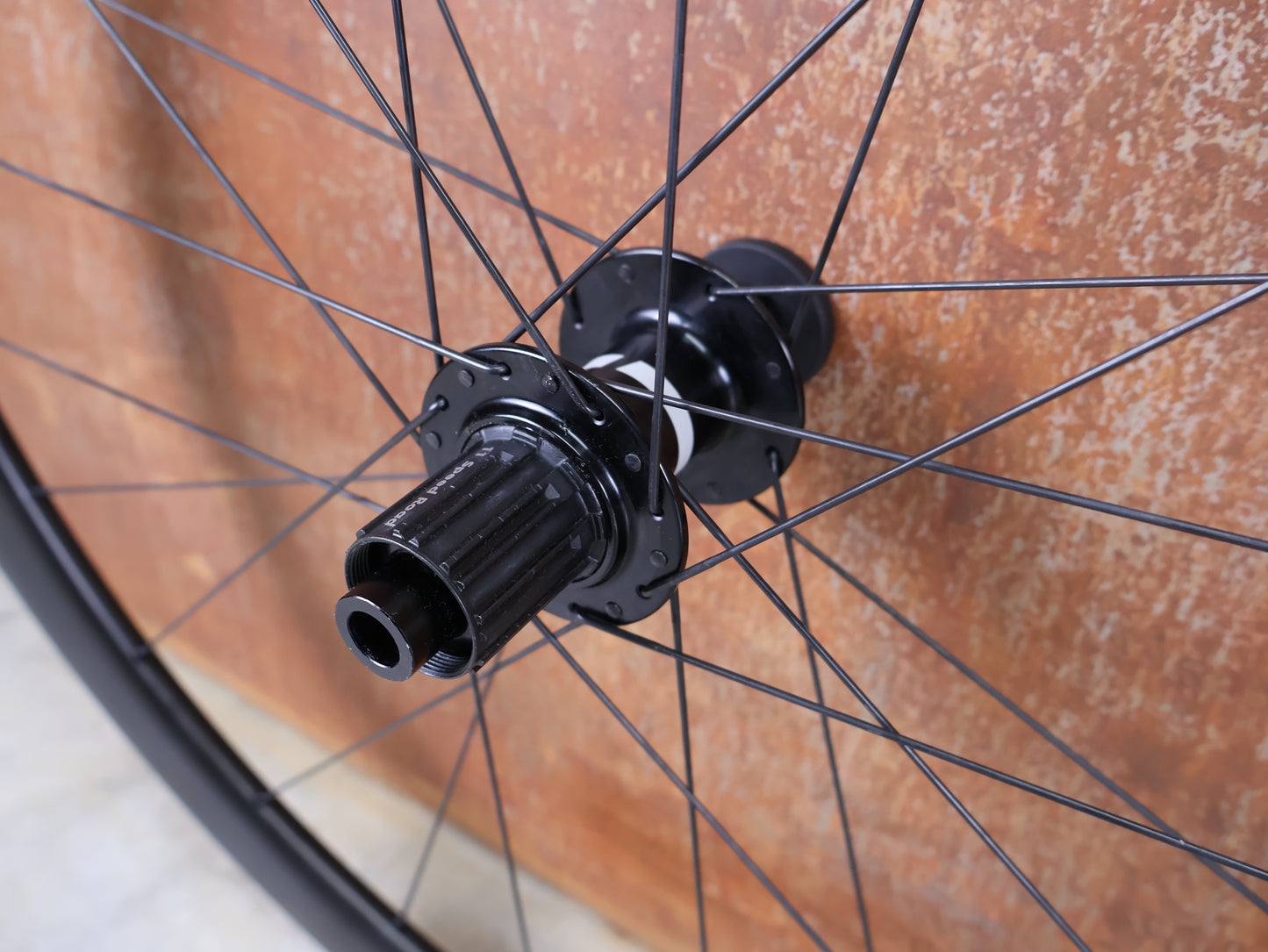 GIANT SLR 2 36 DISC / CARBON TUBELESS LAUFRADSATZ / HOOKLESS / SHIMANO HG / 1618 G