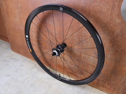 GIANT SLR 2 36 DISC / CARBON TUBELESS LAUFRADSATZ / HOOKLESS / SHIMANO HG / 1618 G