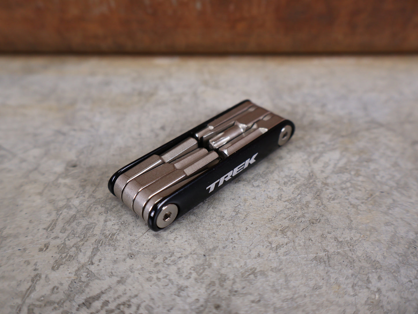 TREK BITS INTEGRATED MULTITOOL / KOMPAKT-WERKZEUG / 9 FUNKTIONEN / 50 G