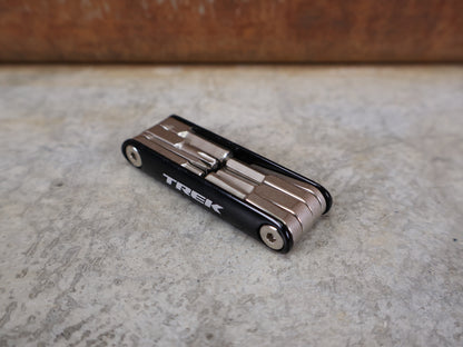 TREK BITS INTEGRATED MULTITOOL / KOMPAKT-WERKZEUG / 9 FUNKTIONEN / 50 G