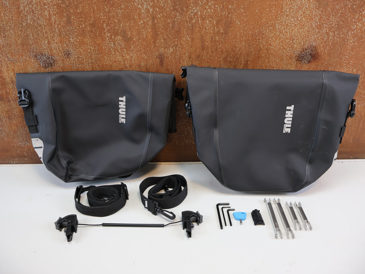 THULE SHIELD PANNIER SMALL / FAHRRADTASCHEN SET / 2X13L / SCHWARZ