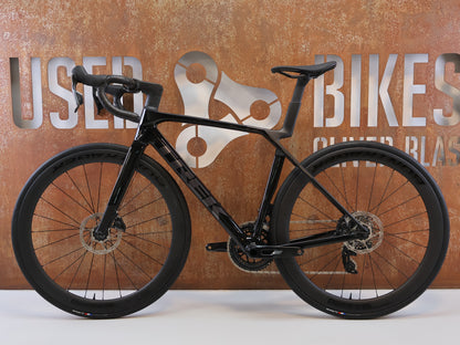 TREK MADONE SL 6 AXS GEN 8 / GR. M / CARBON RENNRAD / DARK STAR DEEP SMOKE