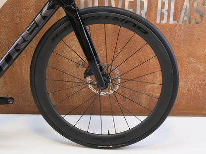 TREK MADONE SL 6 AXS GEN 8 / GR. M / CARBON RENNRAD / DARK STAR DEEP SMOKE