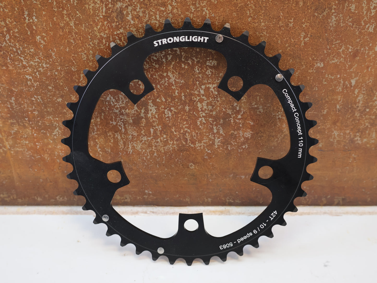 STRONGLIGHT KETTENBLATT RENNRAD / 5-ARM 110 MM LOCHKREIS / 42 ZÄHNE SCHWARZ