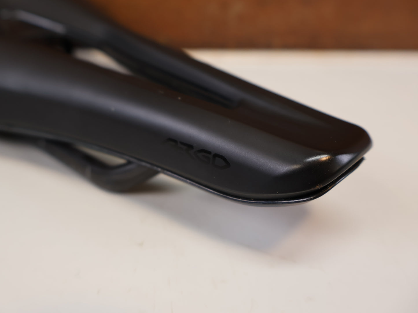 FIZIK TEMPO ARGO R1 SATTEL / ROAD & ENDURANCE / 150 MM / CARBON-GESTELL