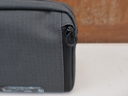 PRO DISCOVER LENKERTASCHE KLEIN 2,5 L WASSERDICHT GRAU-SCHWARZ
