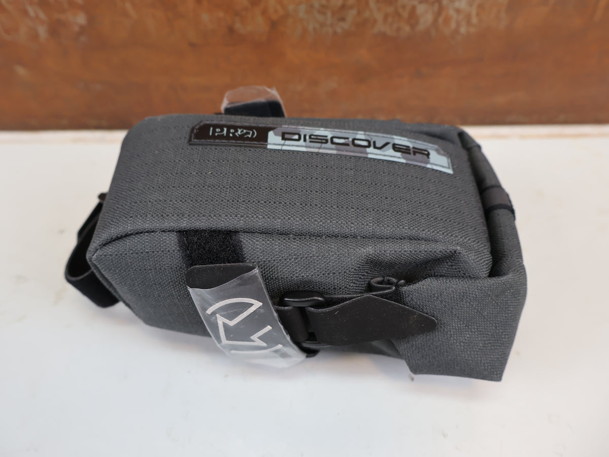 PRO DISCOVER SATTELTASCHE KLEIN 0,6 L WASSERDICHT GRAU-SCHWARZ