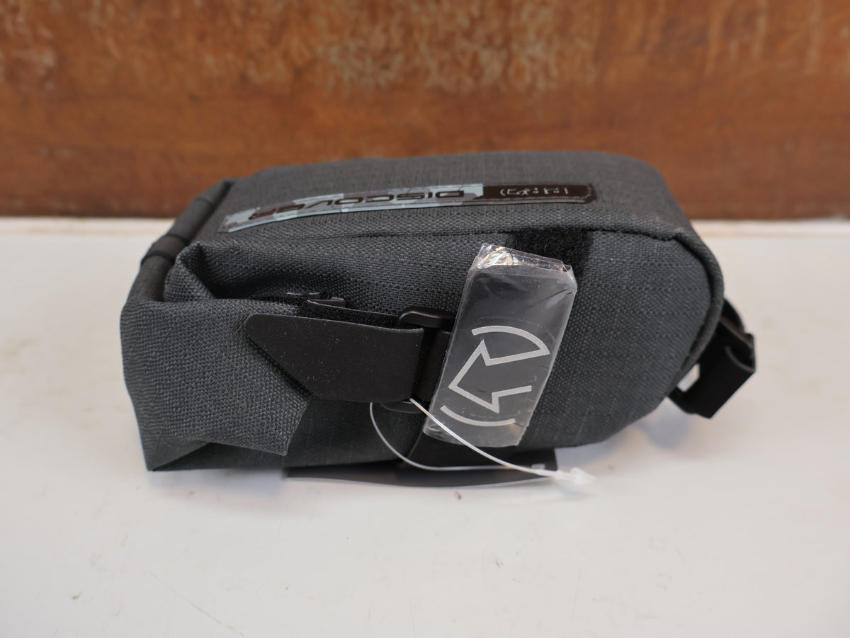 PRO DISCOVER SATTELTASCHE KLEIN 0,6 L WASSERDICHT GRAU-SCHWARZ