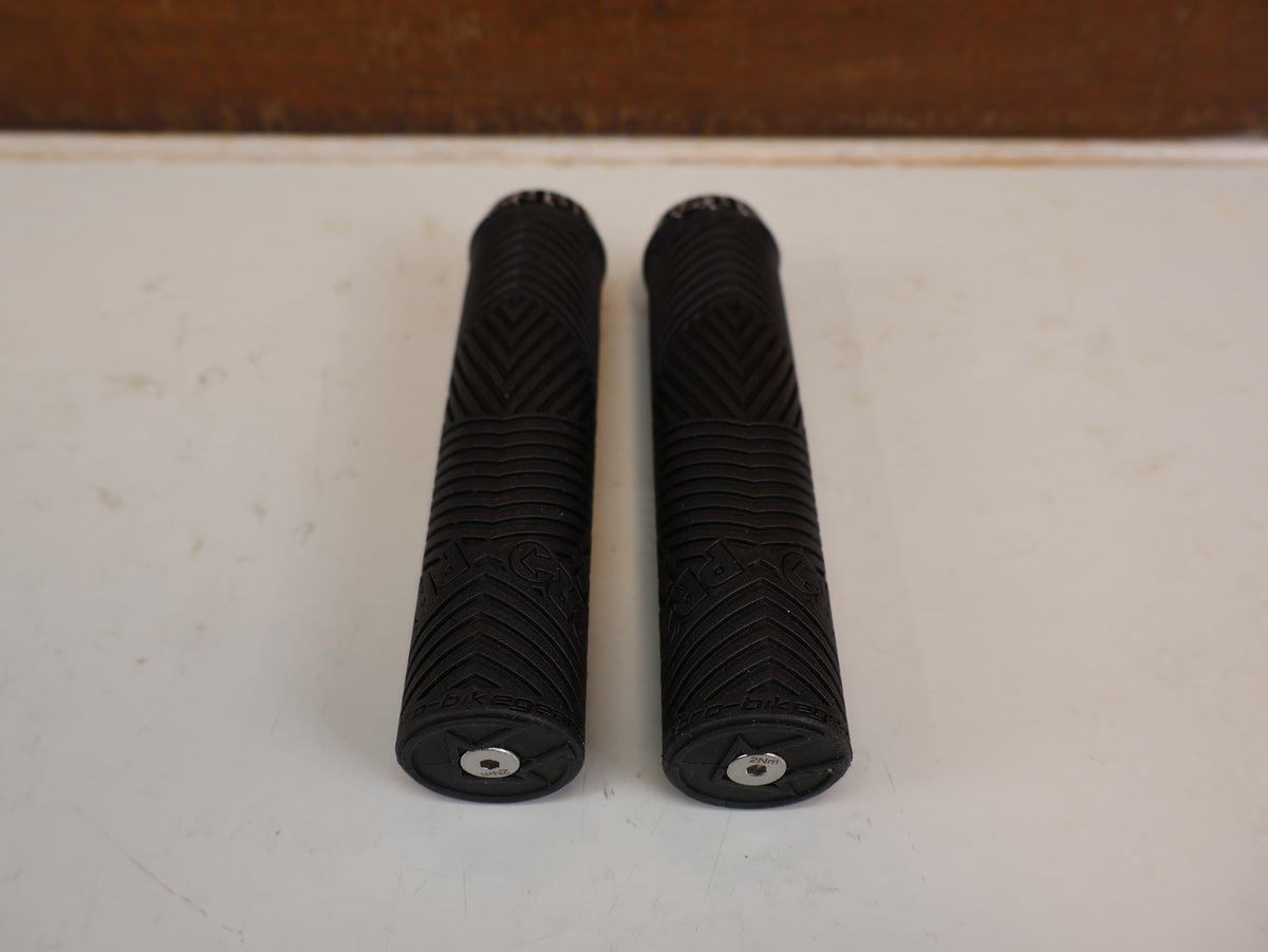 PRO DUAL LOCK SPORT LENKERGRIFFE SCHWARZ 30X130MM MTB