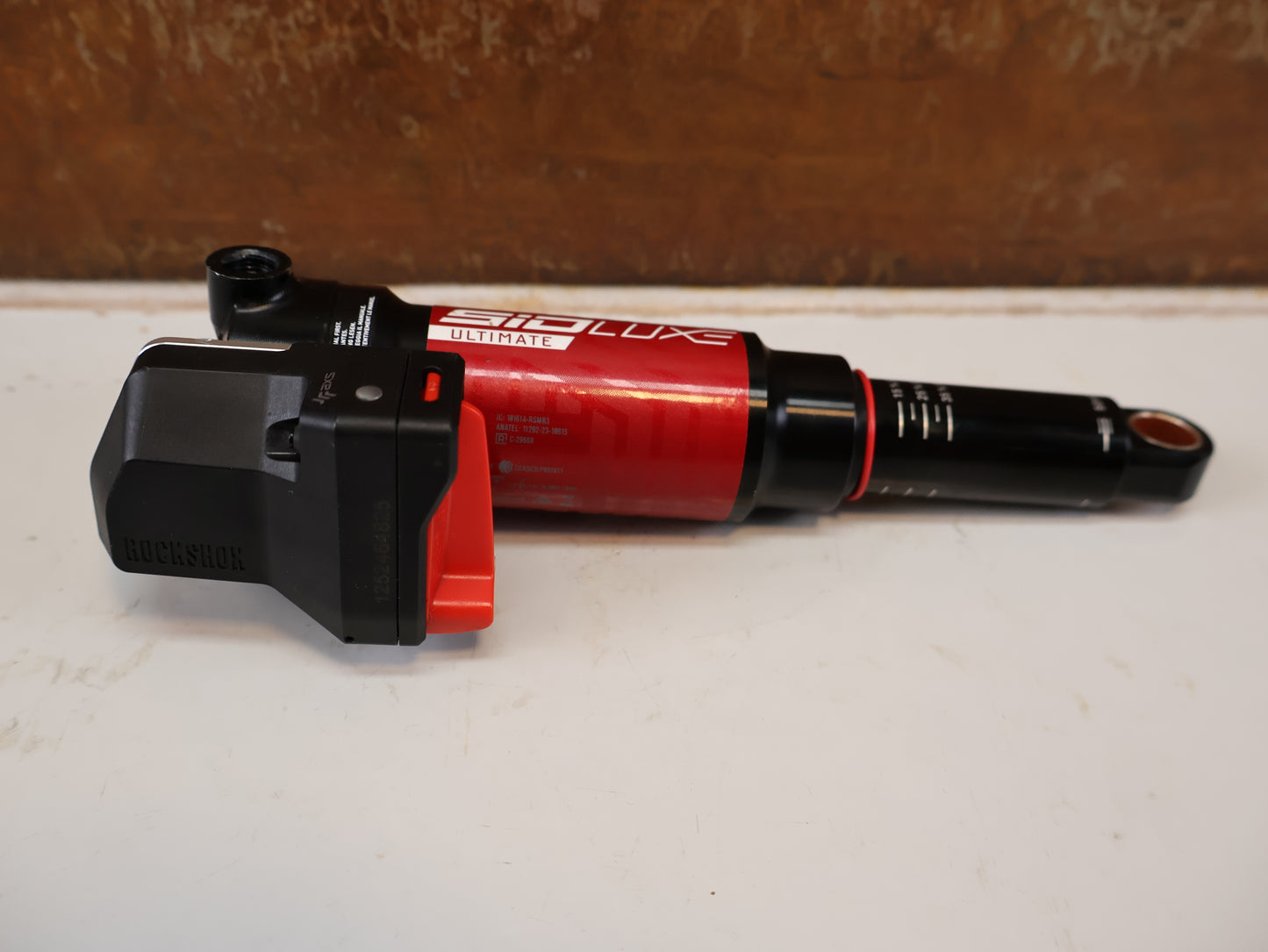 ROCKSHOX SIDLUXE ULTIMATE FLIGHT ATTENDANT DÄMPFER / 185X50 TRUNNION XC