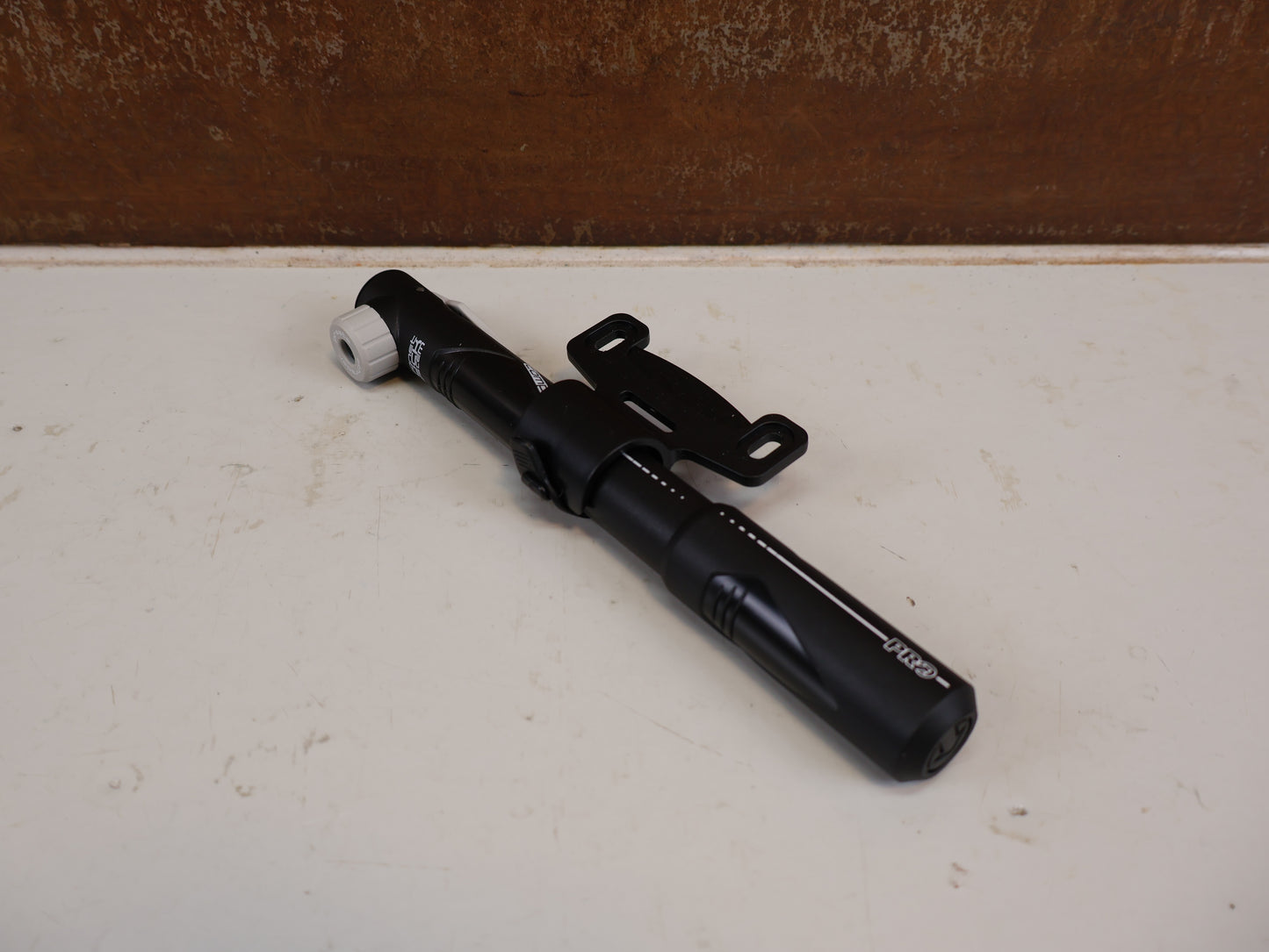 PRO COMPACT MINIPUMPE 22,5CM 8 BAR SCHWARZ 85G