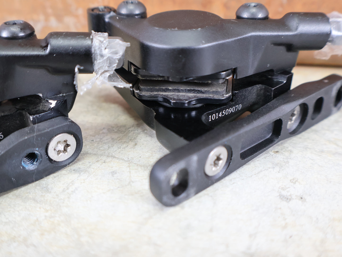 SRAM RIVAL AXS E1 SCHALT-BREMSHEBEL SET / 12-FACH / DISC / FLAT MOUNT / INKL. ADAPTER