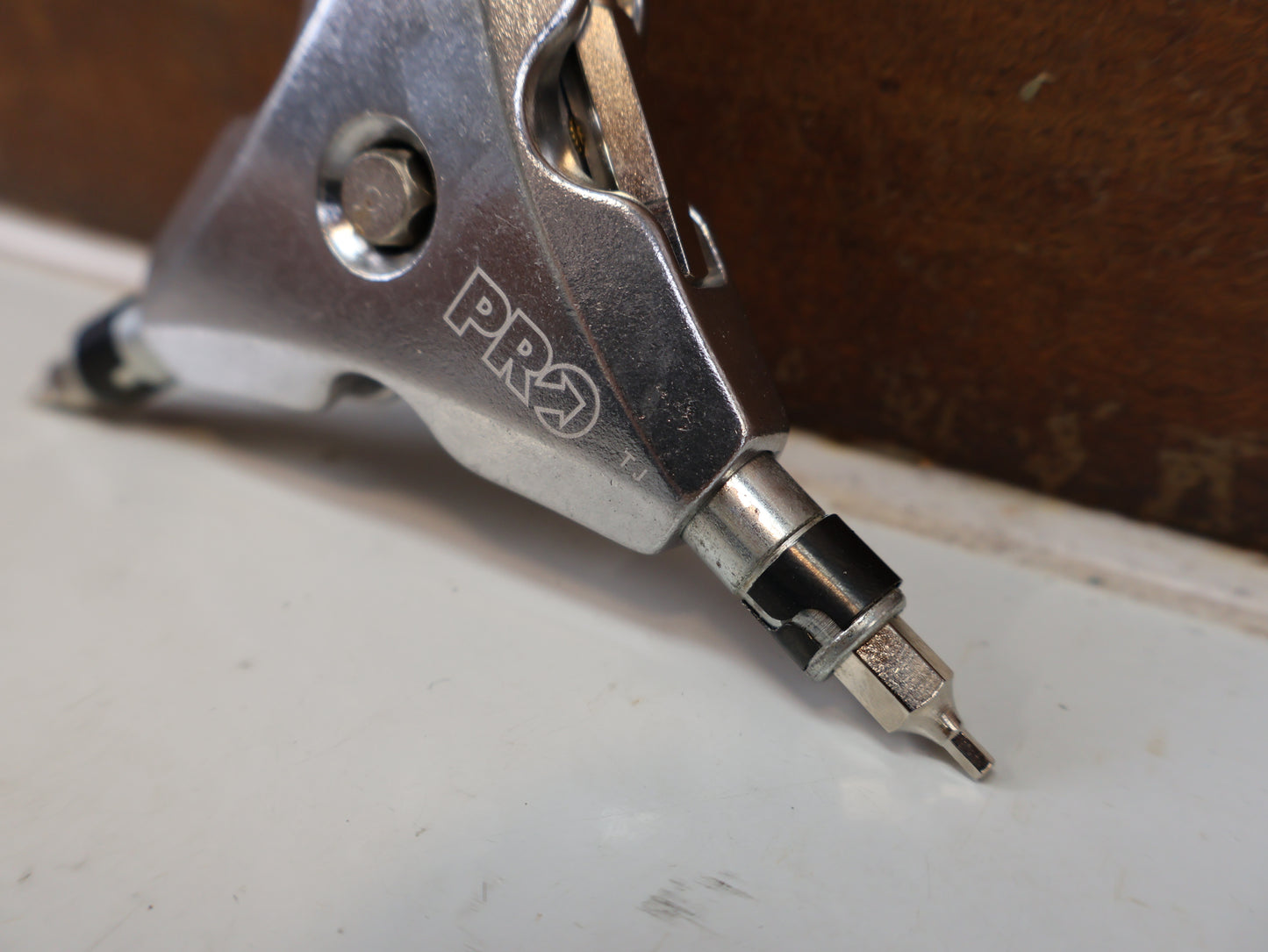 PRO TEAM Y-DREIARMSCHLÜSSEL 13-IN-1 MULTITOOL INBUS TORX