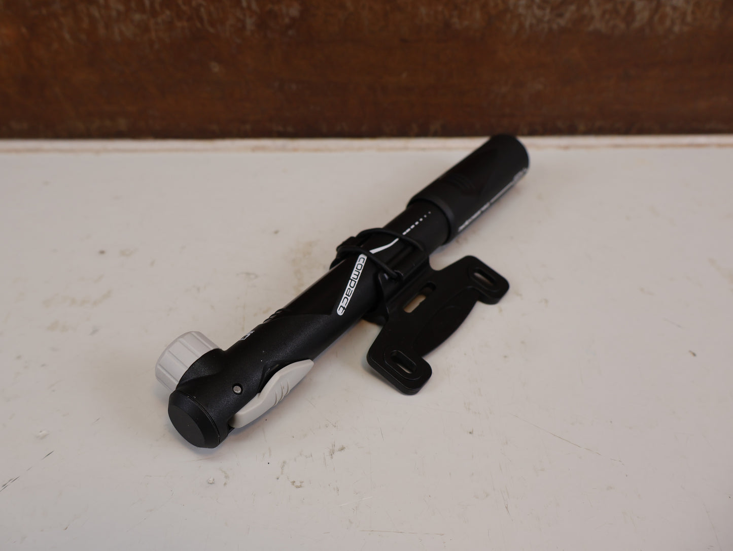 PRO COMPACT TELESKOP MINIPUMPE 22,5CM 8 BAR SCHWARZ 99G