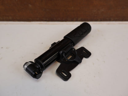 PRO PERFORMANCE XS MINIPUMPE TELESKOP 16CM 8 BAR SCHWARZ 99G