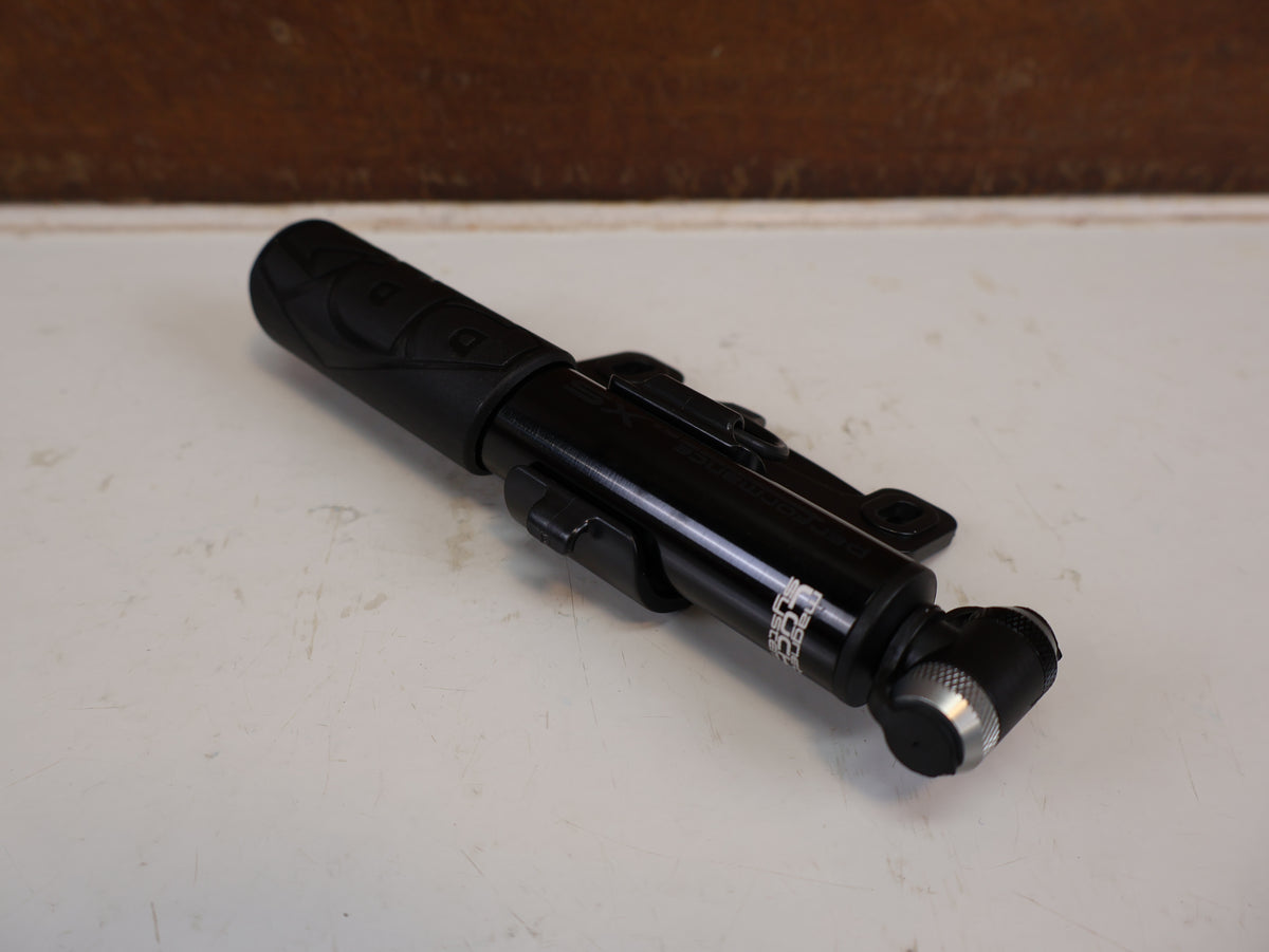 PRO PERFORMANCE XS MINIPUMPE TELESKOP 16CM 8 BAR SCHWARZ 99G