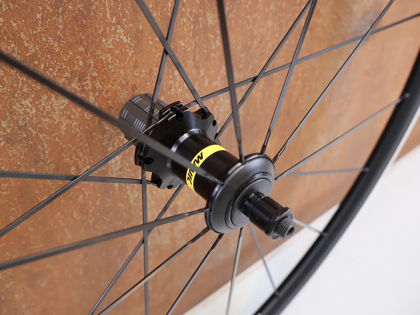 MAVIC COSMIC ELITE UST 700C HINTERRAD / FELGENBREMSE