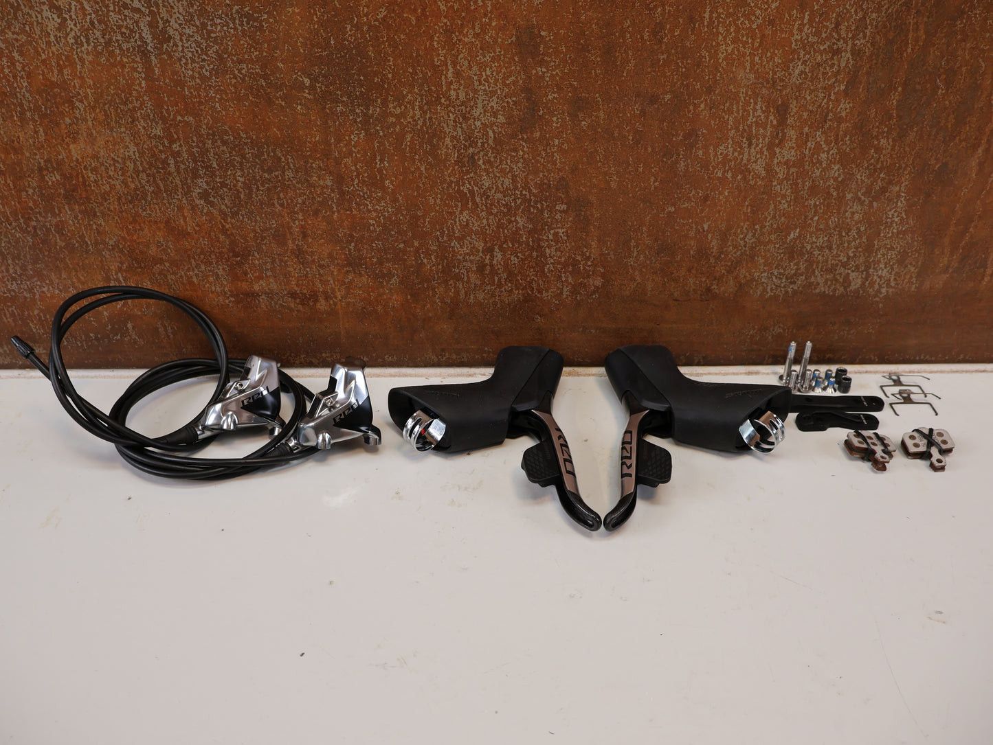 SRAM RED ETAP AXS D1 SCHALT-/ BREMSHEBEL 2X12-FACH / DISC / CARBON / INKL. BREMSSÄTTEL