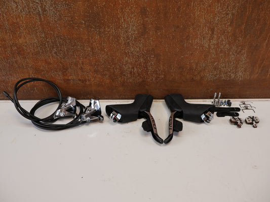 SRAM RED ETAP AXS D1 SHIFT/BRAKE LEVERS 2X12-SPEED / DISC / CARBON / INCL. CALIPERS