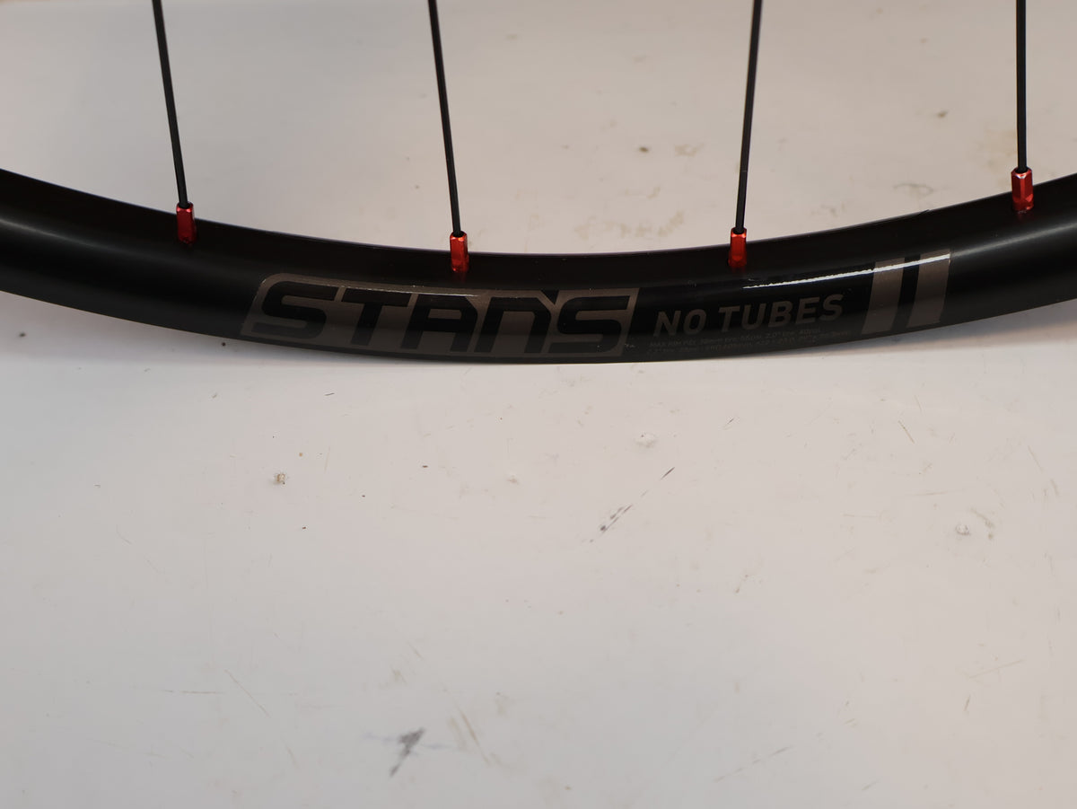 TUNE RACE 23 HINTERRAD 29 ZOLL 12X142 MM XDR ROT 771G