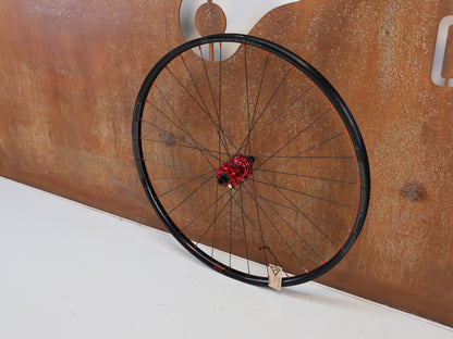 TUNE RACE 23 HINTERRAD 29 ZOLL 12X142 MM XDR ROT 771G