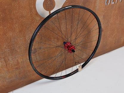 TUNE RACE 23 HINTERRAD 29 ZOLL 12X142 MM XDR ROT 771G