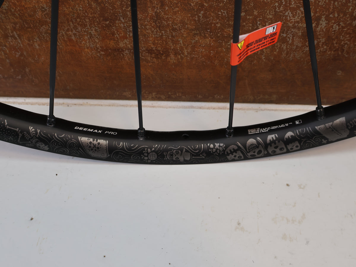 MAVIC DEEMAX PRO SAM HILL 29 ZOLL VR 15X110 BOOST 6 LOCH