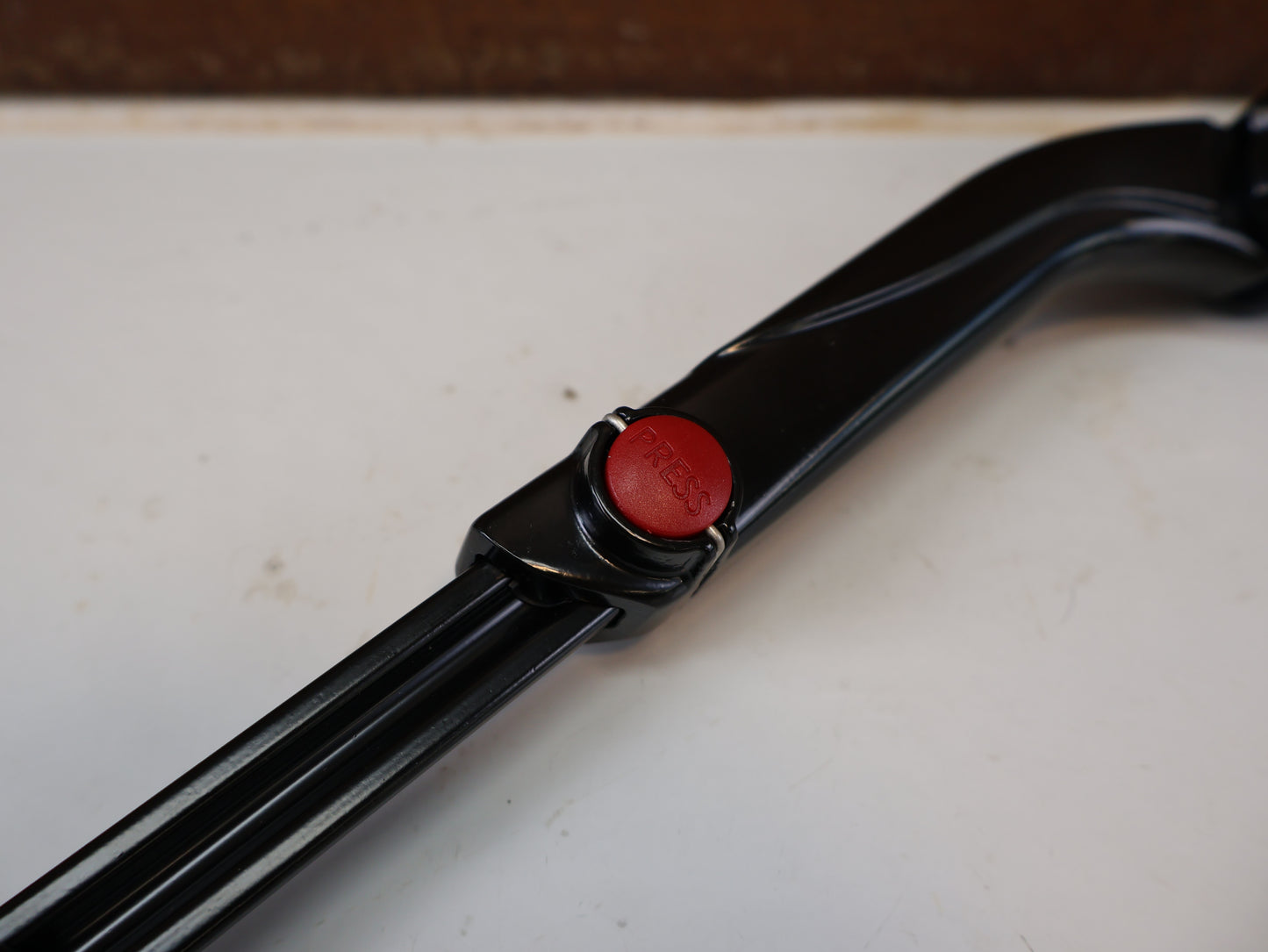 BONTRAGER HINTERBAU SEITENSTÄNDER / VERSTELLBAR FÜR 24 BIS 29 ZOLL / UNIVERSAL ALUMIUM