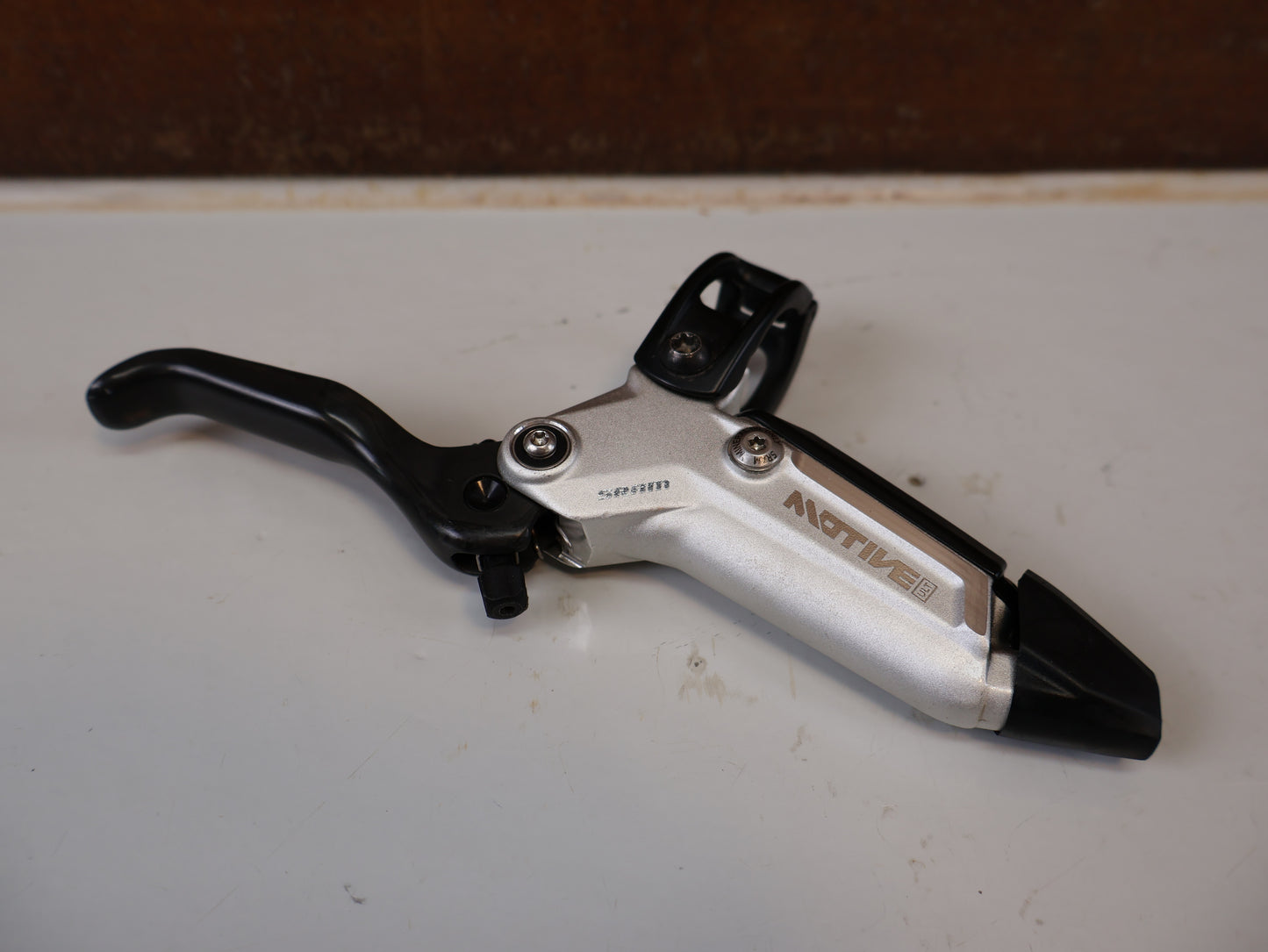 SRAM MOTIVE ULTIMATE STEALTH V2 BREMSEN SET / 4-KOLBEN MINERALÖL CARBON XC TRAIL