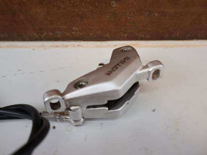 SRAM MOTIVE ULTIMATE STEALTH V2 BREMSEN SET / 4-KOLBEN MINERALÖL CARBON XC TRAIL