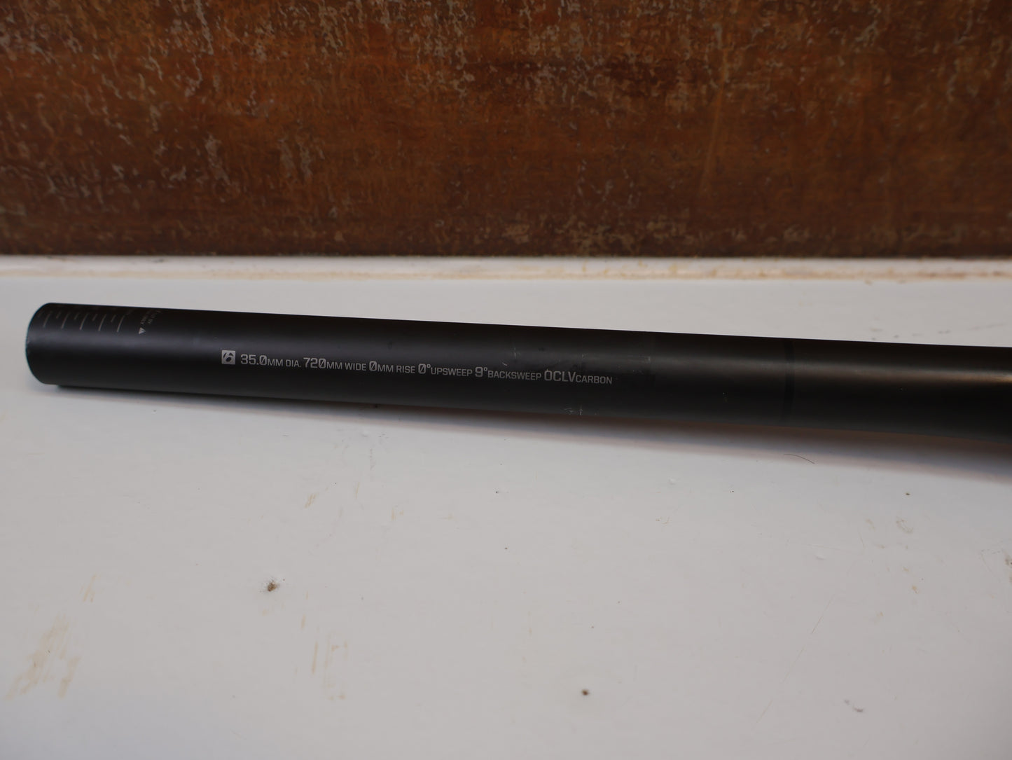 BONTRAGER KOVEE XXX CARBON 35 MTB-LENKER 710 MM / 35 MM KLEMMUNG / 143 G