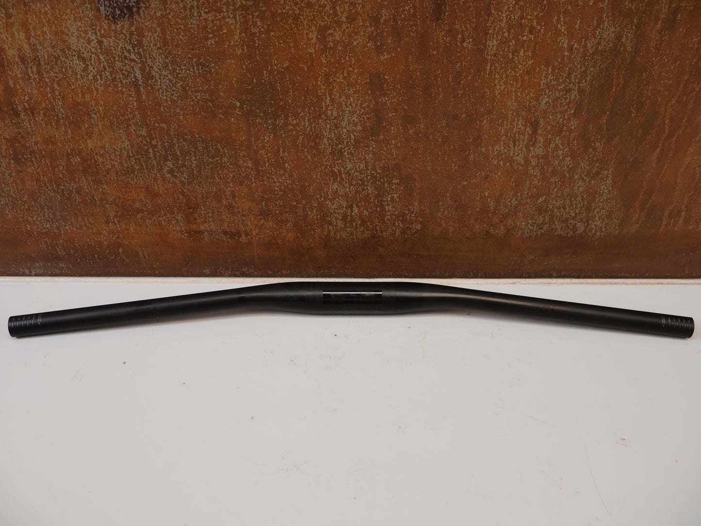 BONTRAGER KOVEE XXX CARBON 35 MTB-LENKER 710 MM / 35 MM KLEMMUNG / 143 G