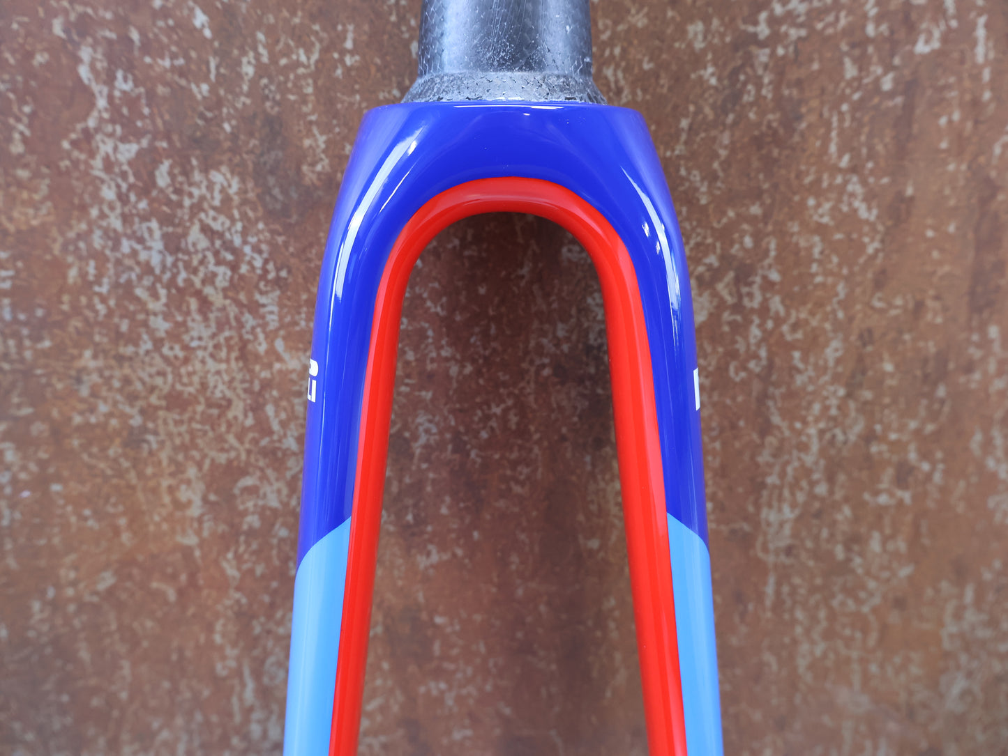 TREK MADONE SLR GEN 8 CARBON GABEL / LIDL-TREK TEAM EDITION BLUE SMOKE GLÄNZEND