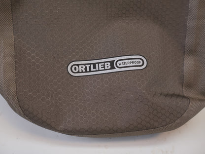ORTLIEB FORK-PACK GABELTASCHE / WASSERDICHTE BIKEPACKING TASCHE / 5.8L / DARK SAND