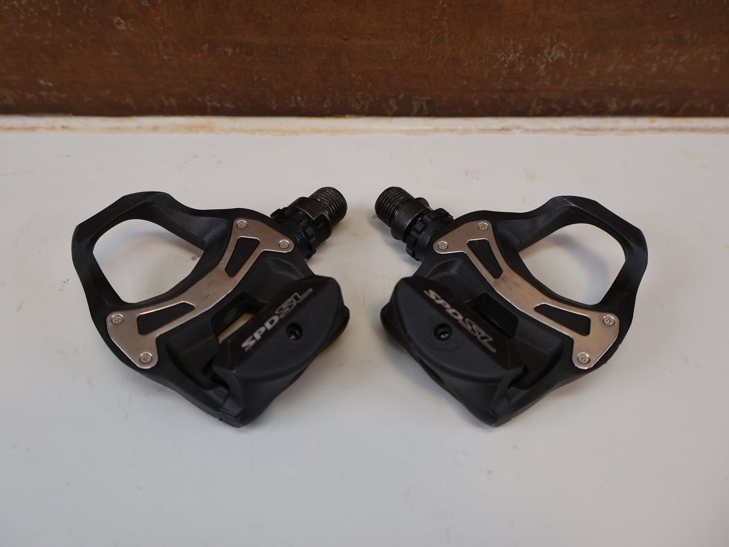 SHIMANO PD-R550 SPD-SL PEDALE / KLICKPEDAL ROAD RENNRAD SCHWARZ INKL CLEATS